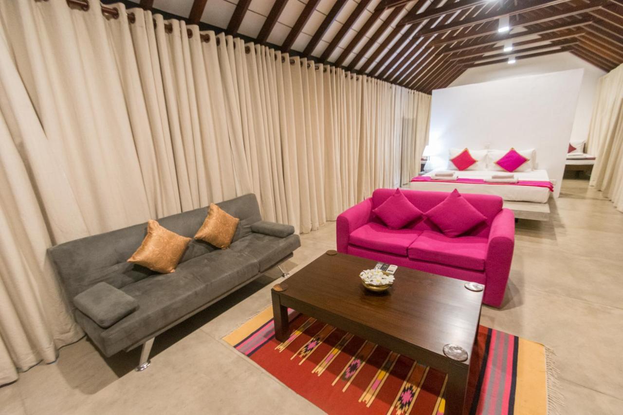 Om Shambhala Bed and Breakfast Κολόμπο Εξωτερικό φωτογραφία